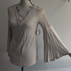 🆕 Von Maur Camel Beige Crochet lace flare bell sleeve V-Neck Blouse_Small